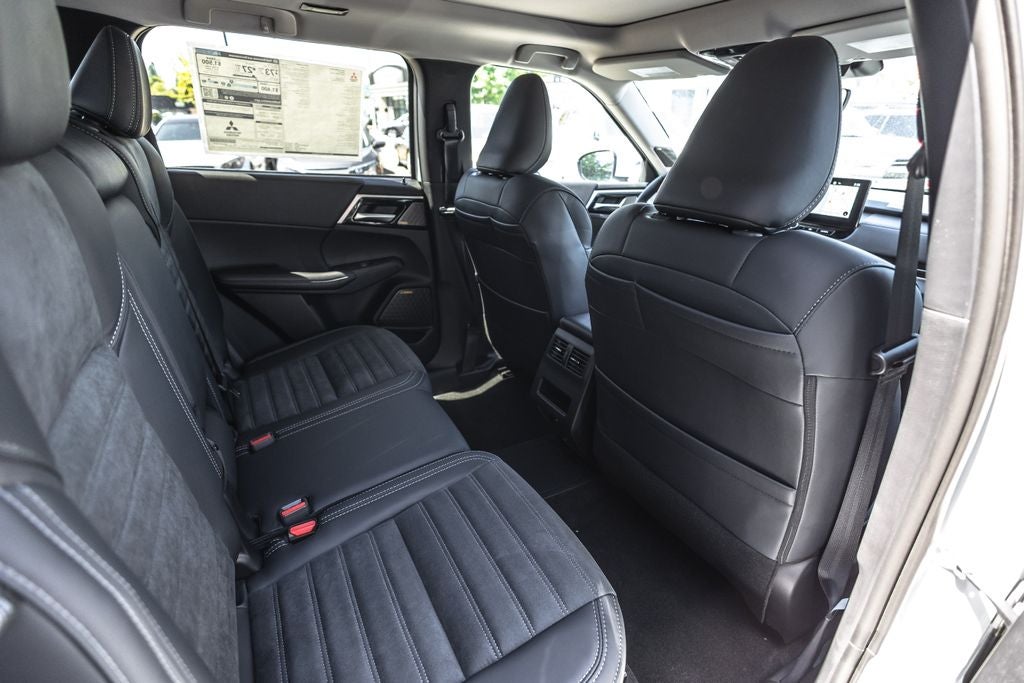 2026 Mitsubishi Outlander PHEV SE