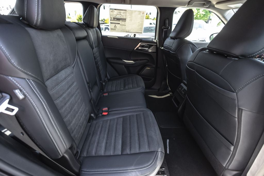 2026 Mitsubishi Outlander PHEV SE