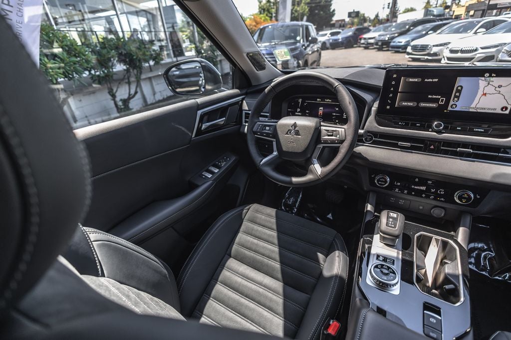 2026 Mitsubishi Outlander PHEV SE