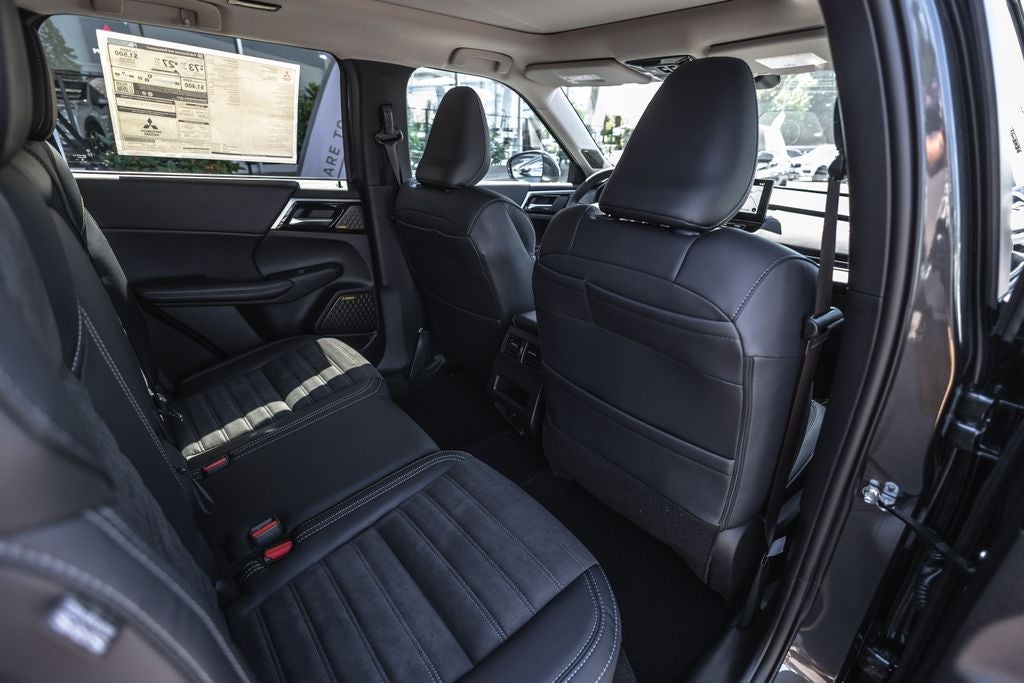 2026 Mitsubishi Outlander PHEV SE