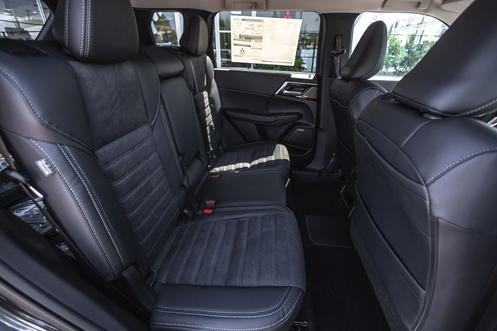 2026 Mitsubishi Outlander PHEV SE