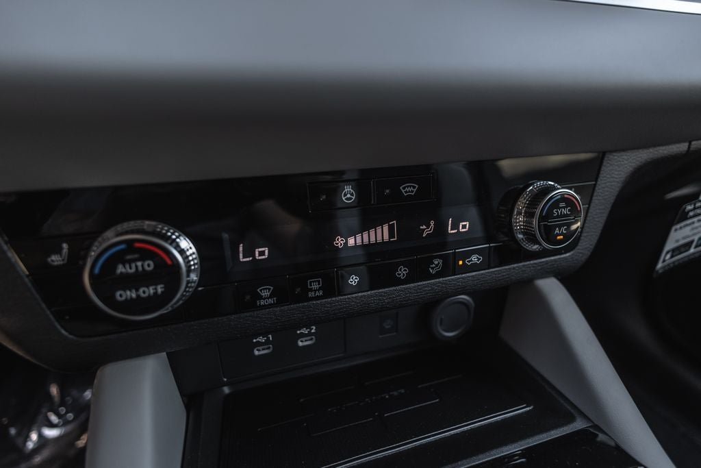 2026 Mitsubishi Outlander PHEV SE