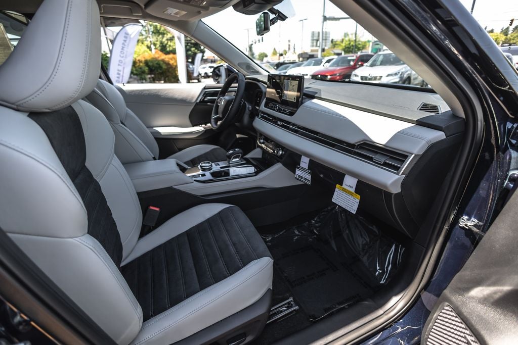 2026 Mitsubishi Outlander PHEV SE