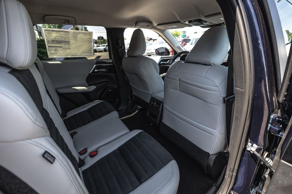 2026 Mitsubishi Outlander PHEV SE