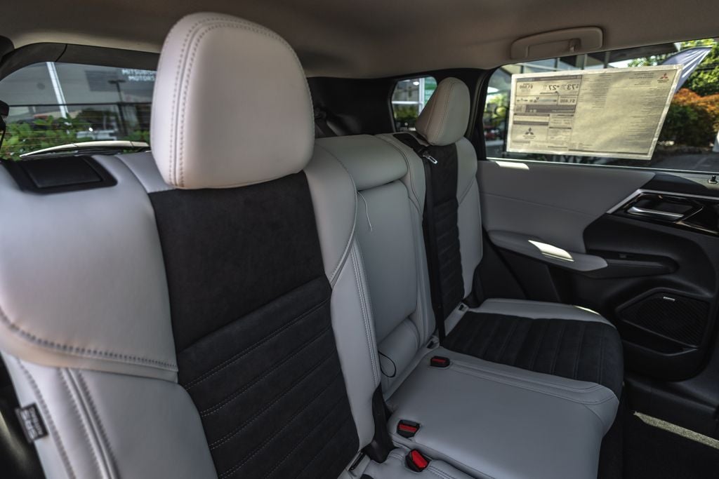2026 Mitsubishi Outlander PHEV SE