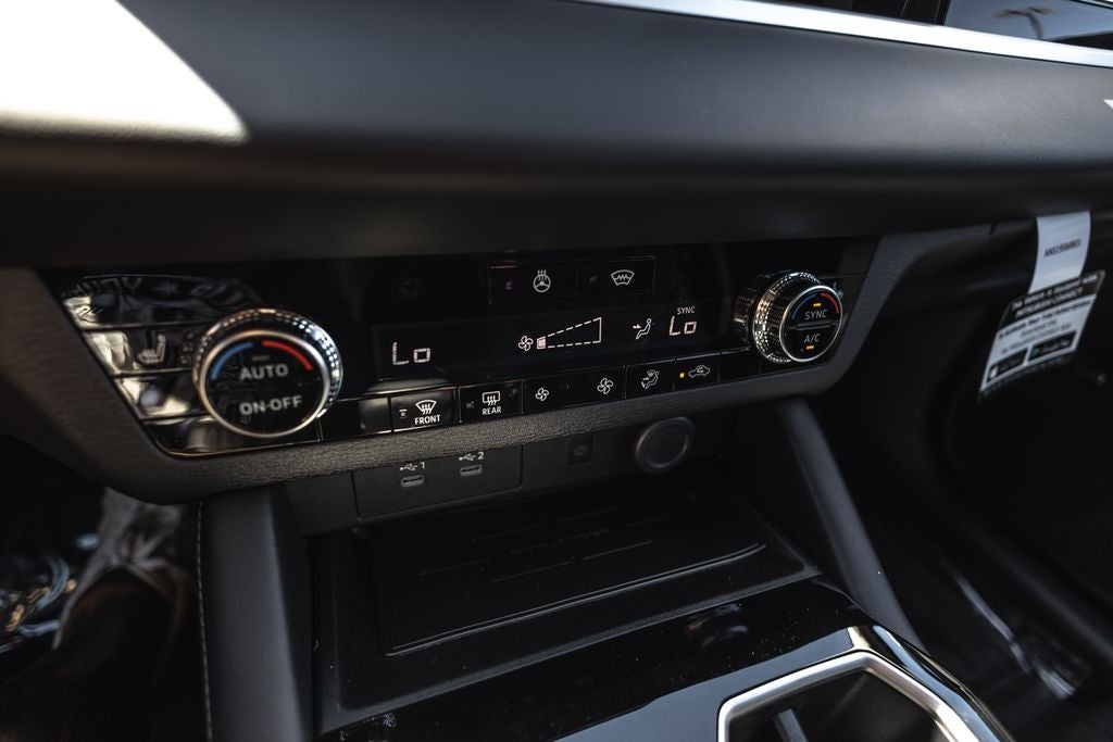 2026 Mitsubishi Outlander PHEV SE