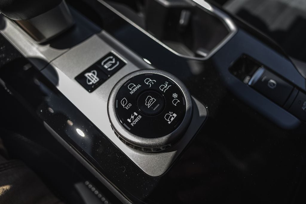 2026 Mitsubishi Outlander PHEV SE