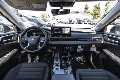 2026 Mitsubishi Outlander PHEV SE