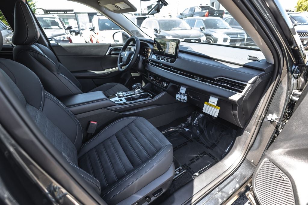2026 Mitsubishi Outlander PHEV SE