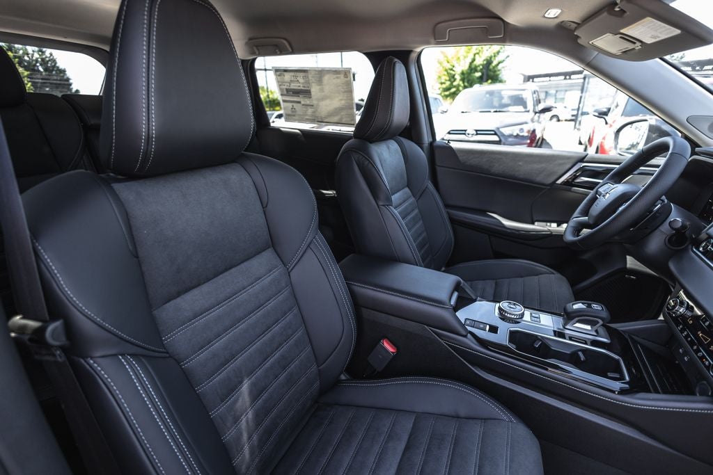 2026 Mitsubishi Outlander PHEV SE