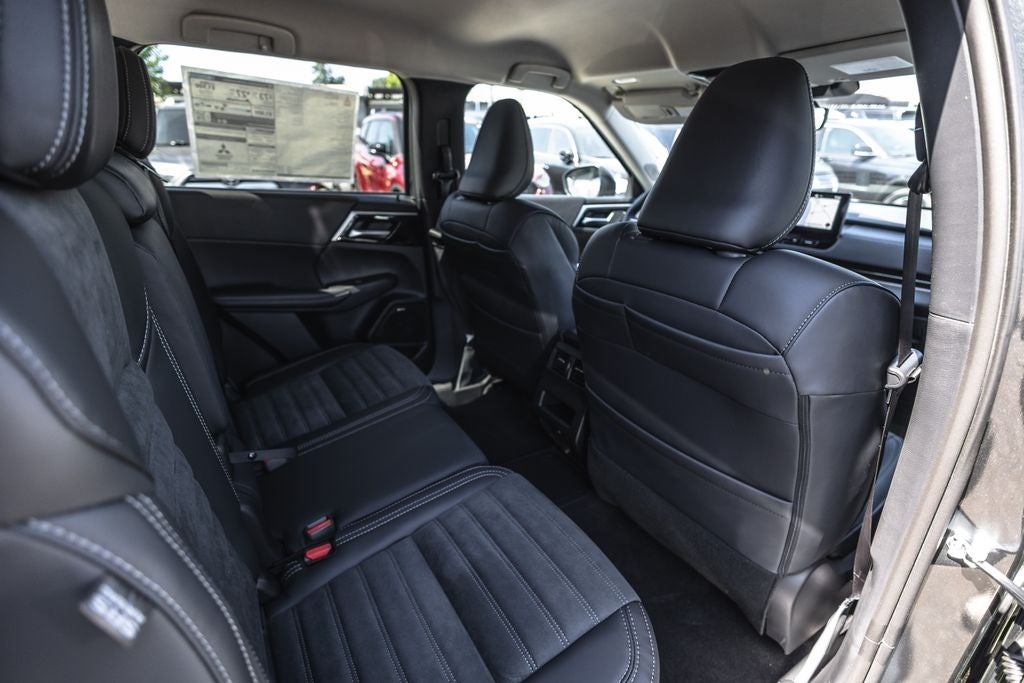 2026 Mitsubishi Outlander PHEV SE
