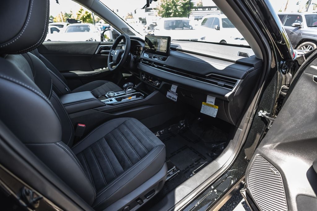 2026 Mitsubishi Outlander PHEV SE