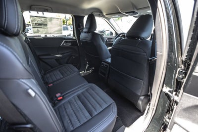2026 Mitsubishi Outlander PHEV SE