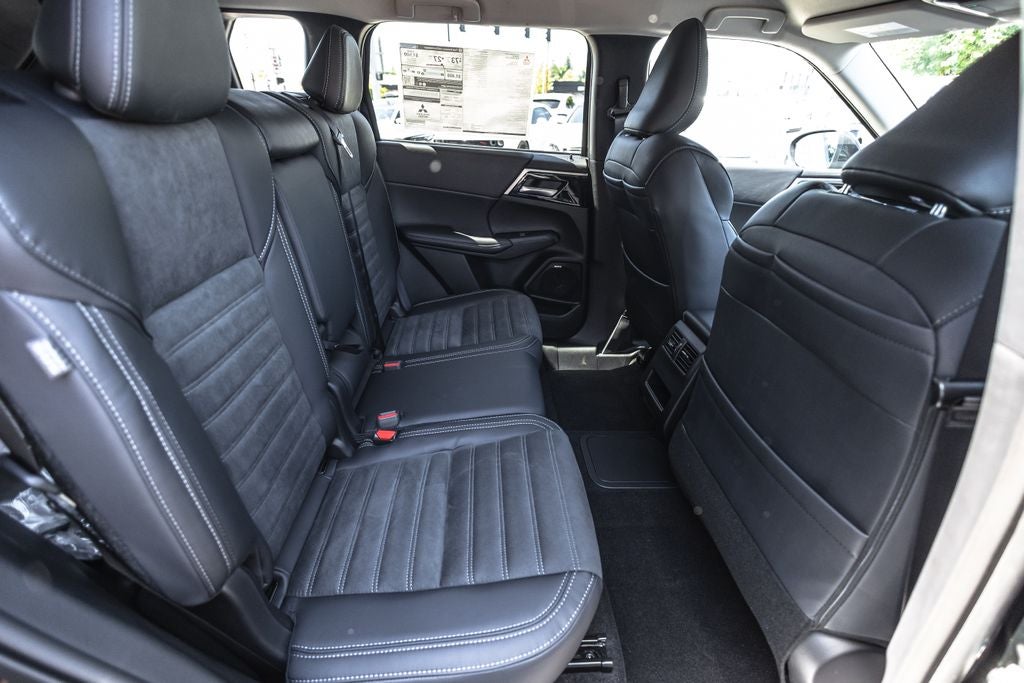 2026 Mitsubishi Outlander PHEV SE