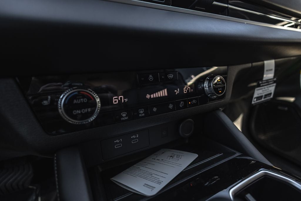 2026 Mitsubishi Outlander PHEV SE
