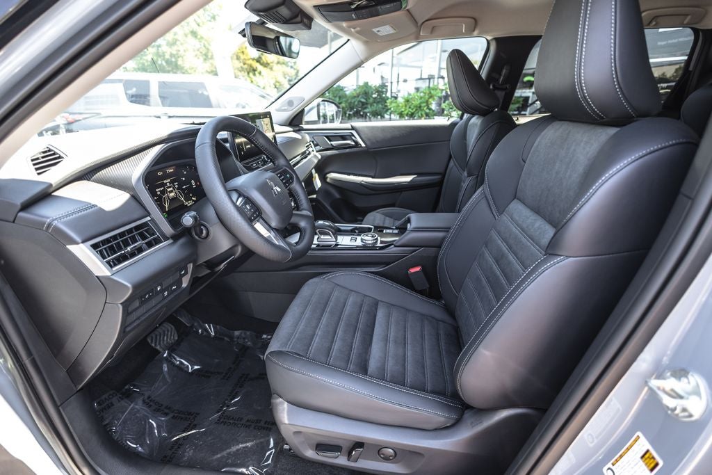 2026 Mitsubishi Outlander PHEV SE