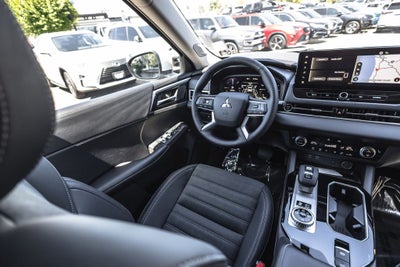 2026 Mitsubishi Outlander PHEV SE