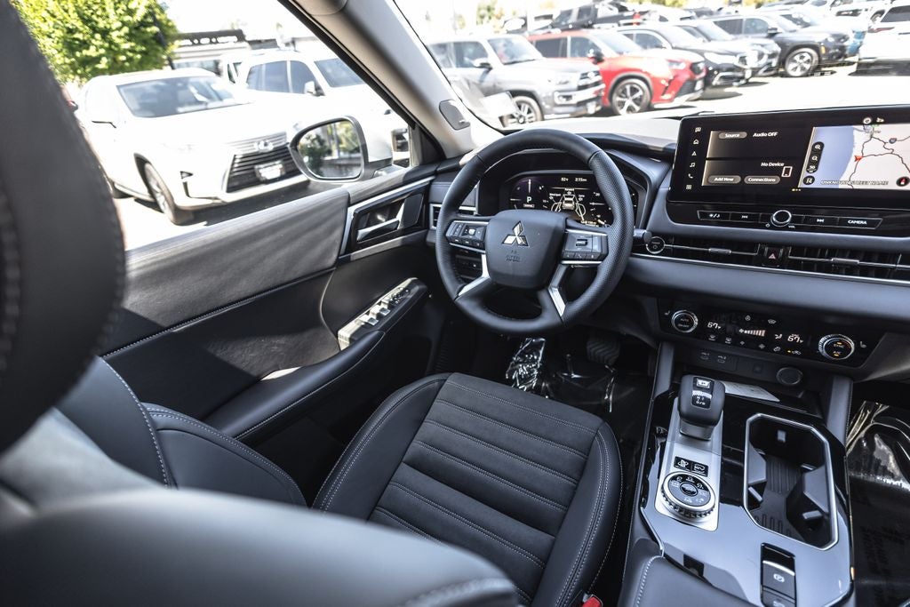 2026 Mitsubishi Outlander PHEV SE