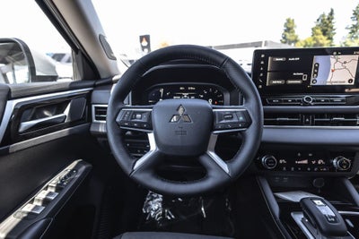 2026 Mitsubishi Outlander PHEV SE