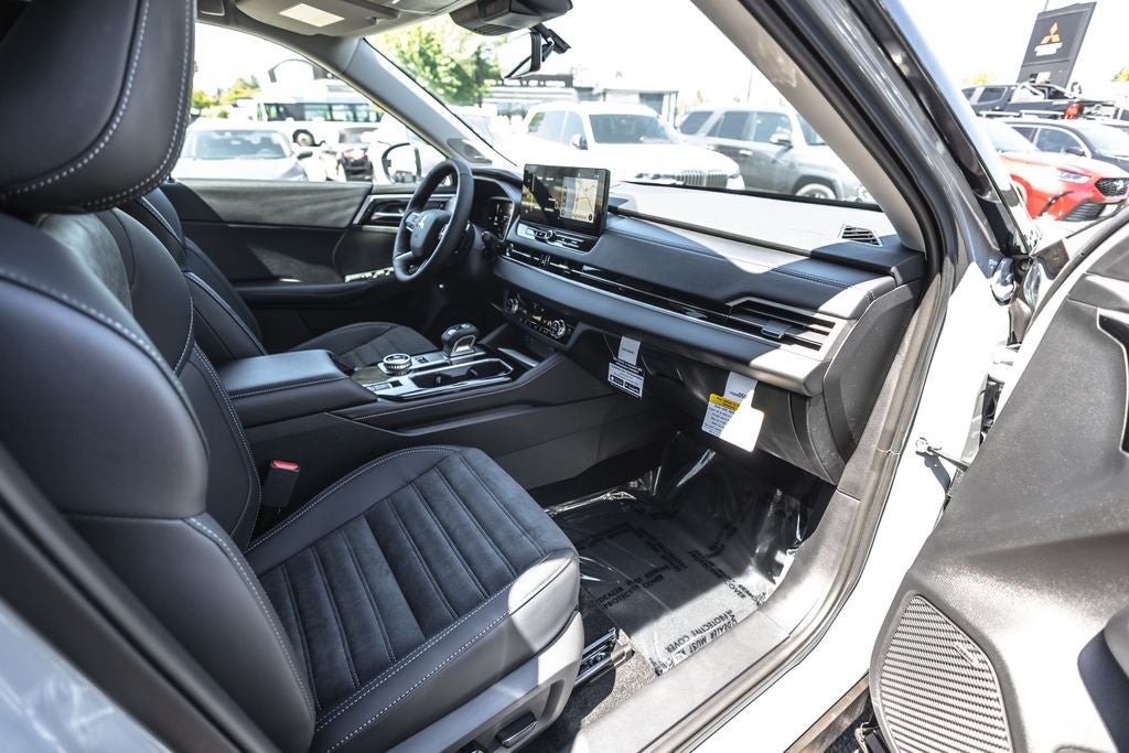 2026 Mitsubishi Outlander PHEV SE