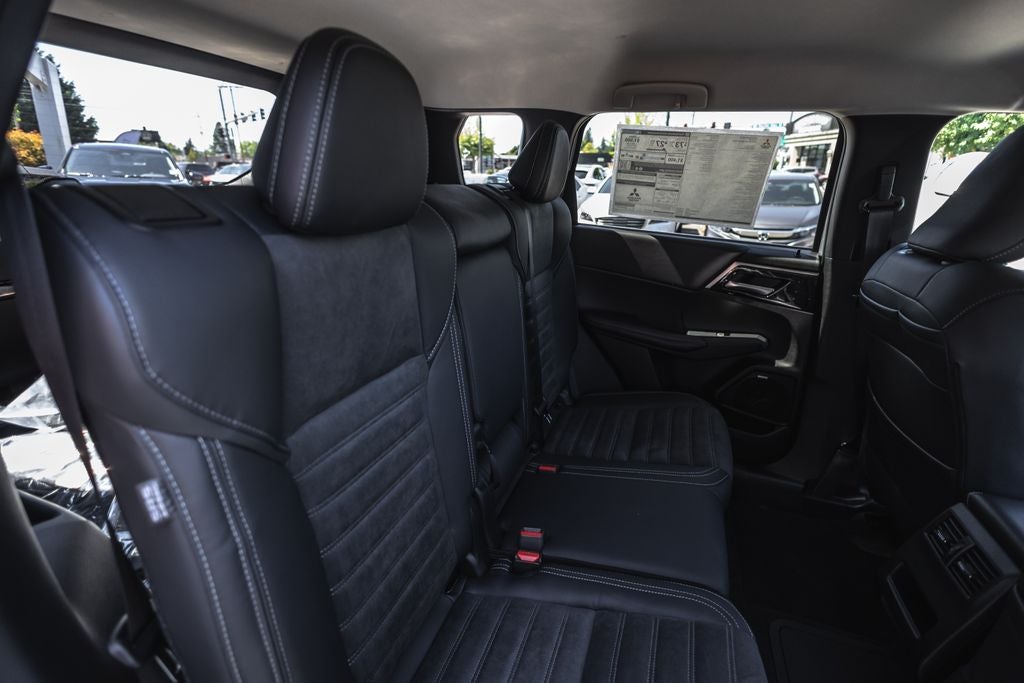 2026 Mitsubishi Outlander PHEV SE