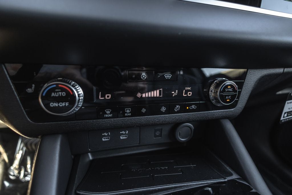 2026 Mitsubishi Outlander PHEV SE