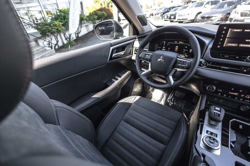 2026 Mitsubishi Outlander PHEV SE