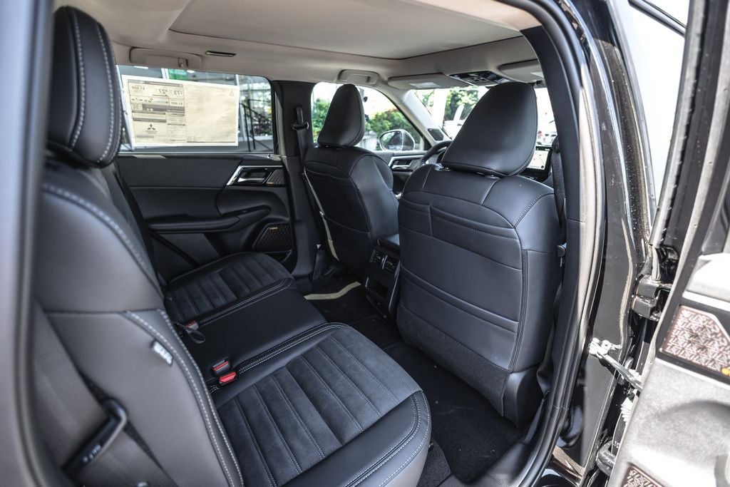 2026 Mitsubishi Outlander PHEV SE