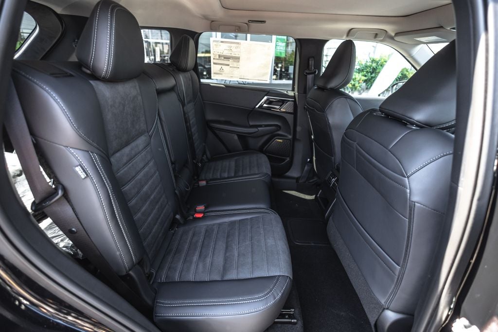 2026 Mitsubishi Outlander PHEV SE