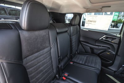 2026 Mitsubishi Outlander PHEV SE