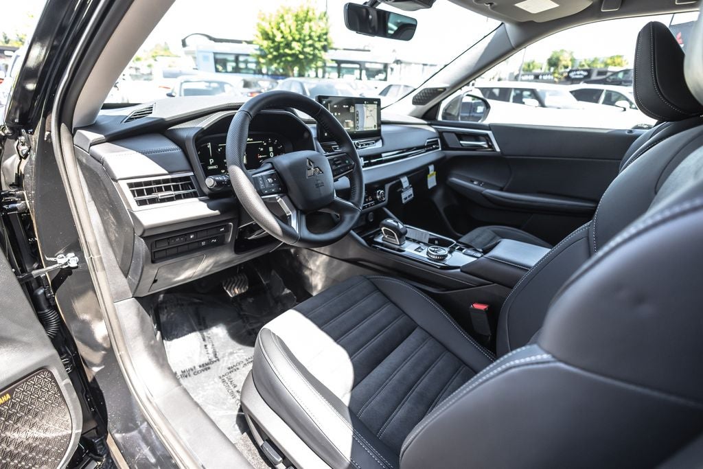 2026 Mitsubishi Outlander PHEV SE