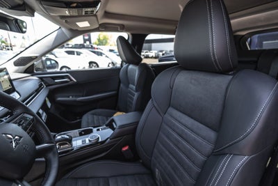 2026 Mitsubishi Outlander PHEV SE