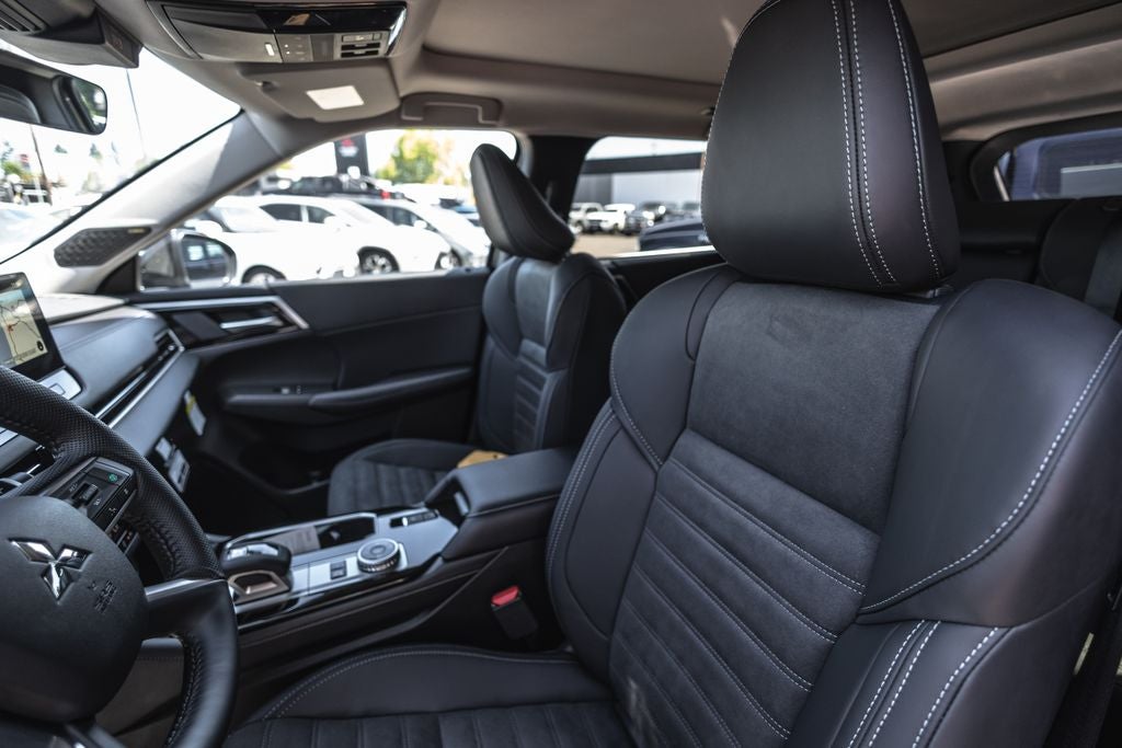 2026 Mitsubishi Outlander PHEV SE