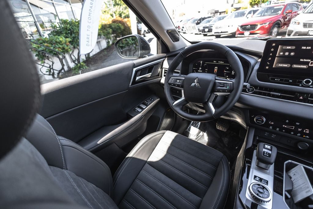 2026 Mitsubishi Outlander PHEV SE