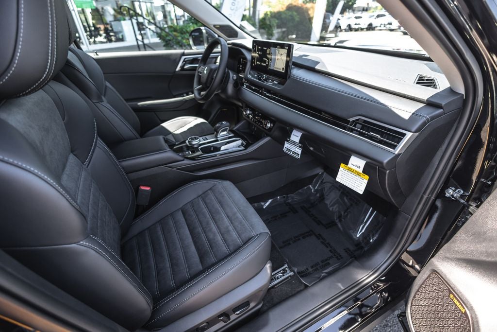 2026 Mitsubishi Outlander PHEV SE