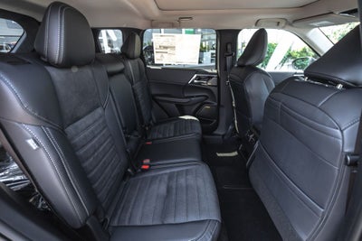 2026 Mitsubishi Outlander PHEV SE