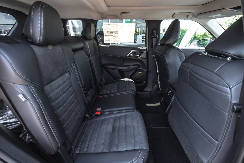 2026 Mitsubishi Outlander PHEV SE