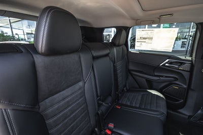 2026 Mitsubishi Outlander PHEV SE