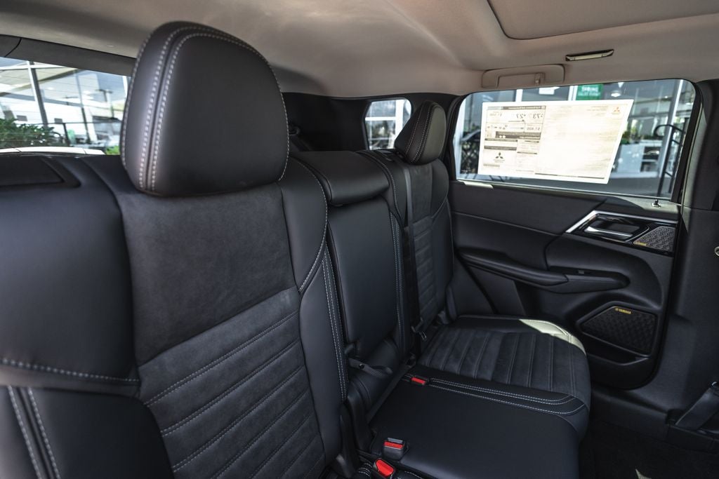 2026 Mitsubishi Outlander PHEV SE