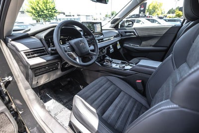 2026 Mitsubishi Outlander PHEV SE