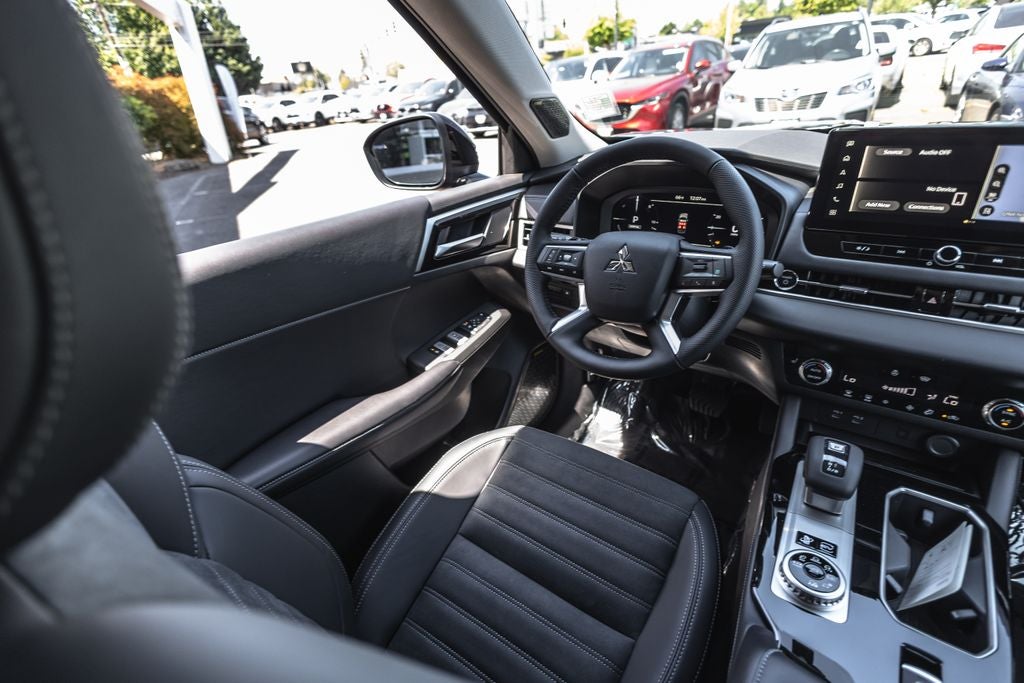 2026 Mitsubishi Outlander PHEV SE