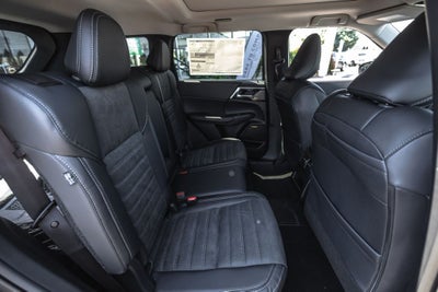 2026 Mitsubishi Outlander PHEV SE