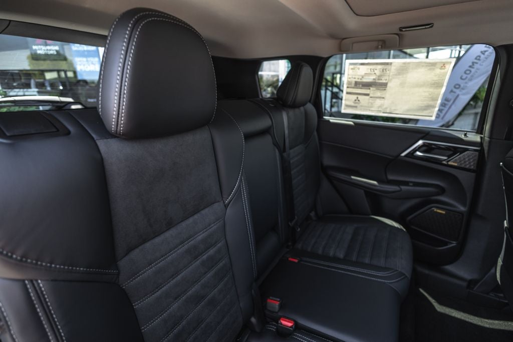 2026 Mitsubishi Outlander PHEV SE