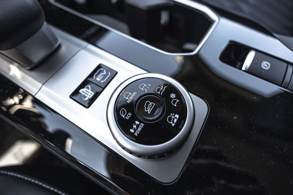 2026 Mitsubishi Outlander PHEV SEL