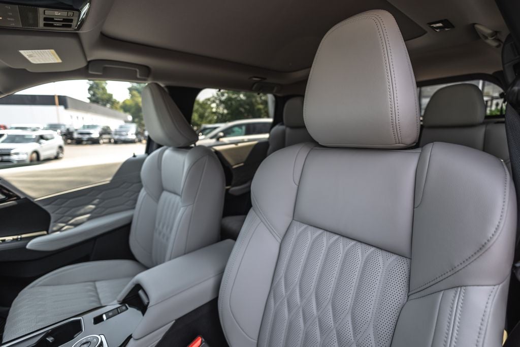 2026 Mitsubishi Outlander PHEV SEL