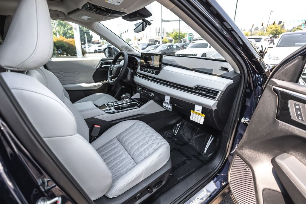 2026 Mitsubishi Outlander PHEV SEL
