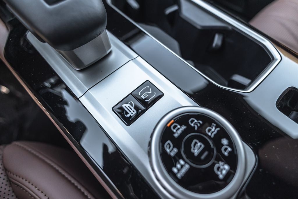 2026 Mitsubishi Outlander PHEV SEL