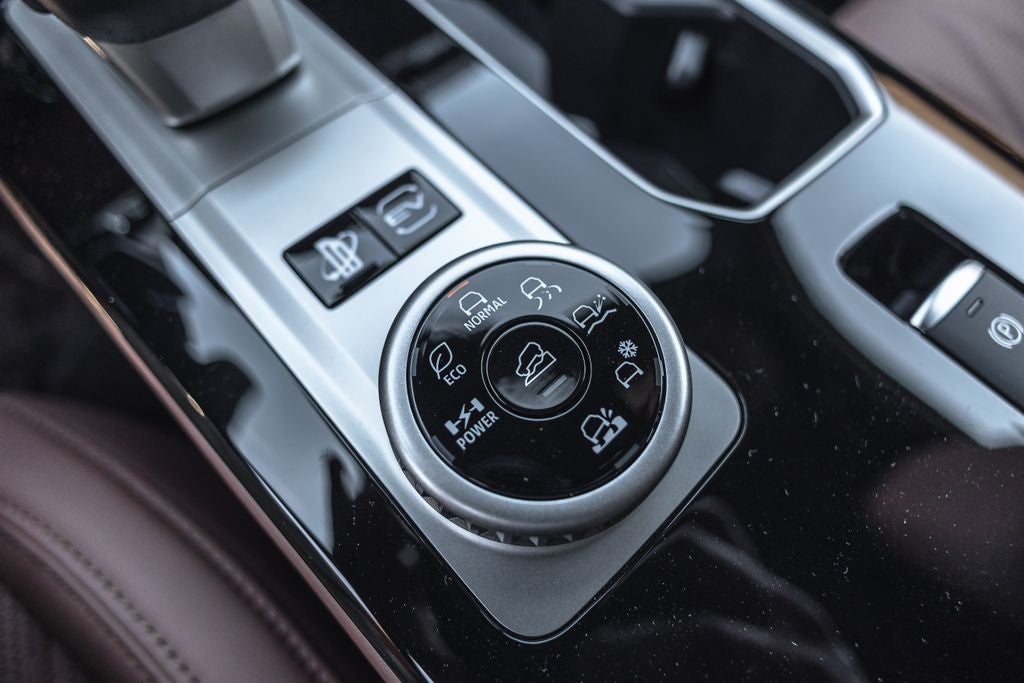 2026 Mitsubishi Outlander PHEV SEL