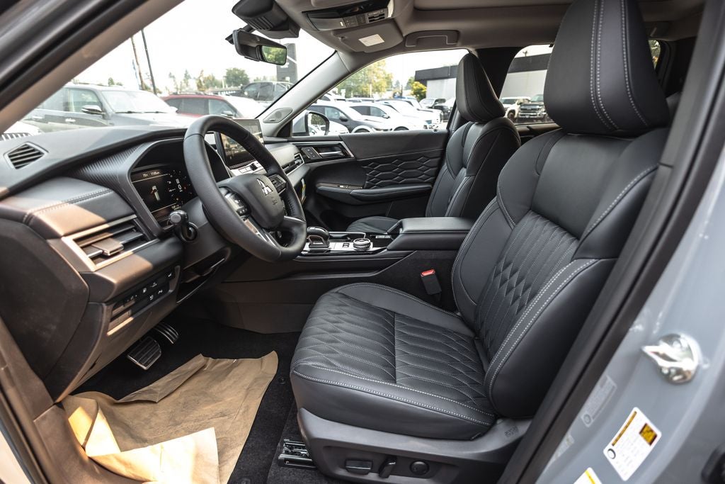 2026 Mitsubishi Outlander PHEV SEL