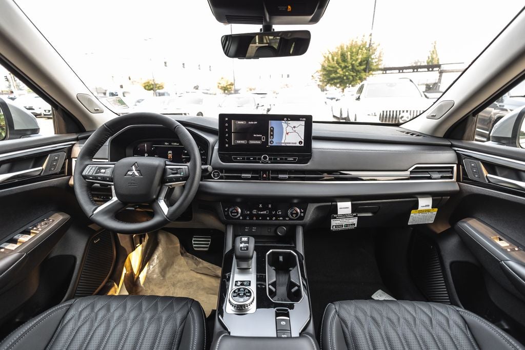 2026 Mitsubishi Outlander PHEV SEL